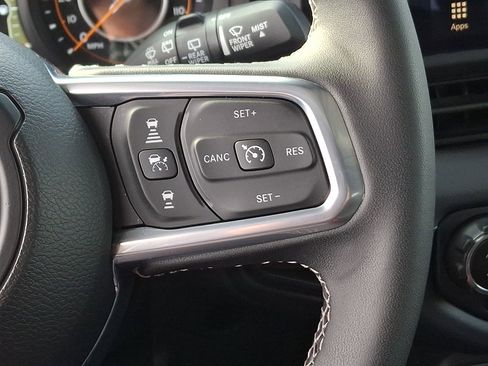 Used 2025 Jeep Wrangler Unlimited Sahara image 21