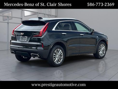 Used 2024 Cadillac XT4 Premium Luxury w/ Cold Weather Package FWD image 6