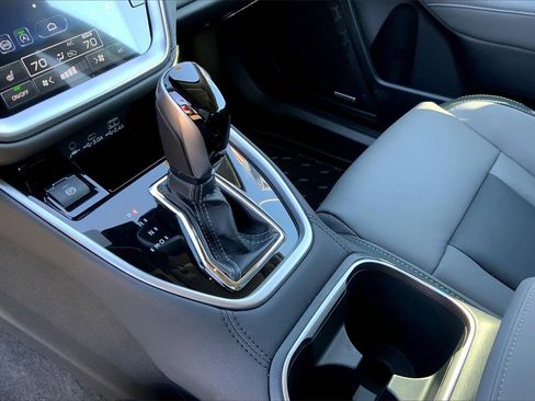 Certified 2025 Subaru Outback Onyx Edition image 18