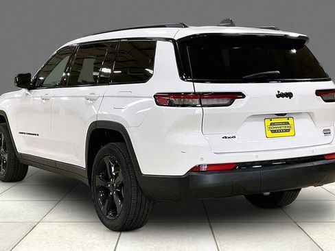 Used 2023 Jeep Grand Cherokee L Laredo AWD/4WD image 11