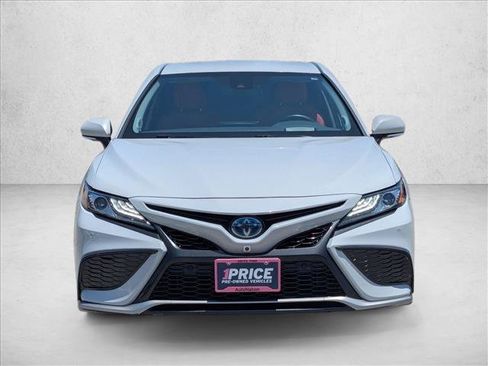 Used 2022 Toyota Camry XSE w/ Navigation Upgrade Package FWD image 2