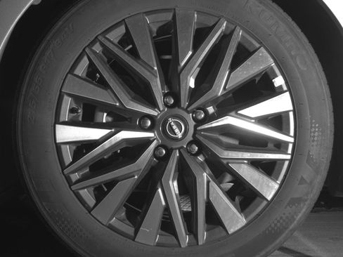 Used 2025 Nissan Altima 2.5 SV image 12