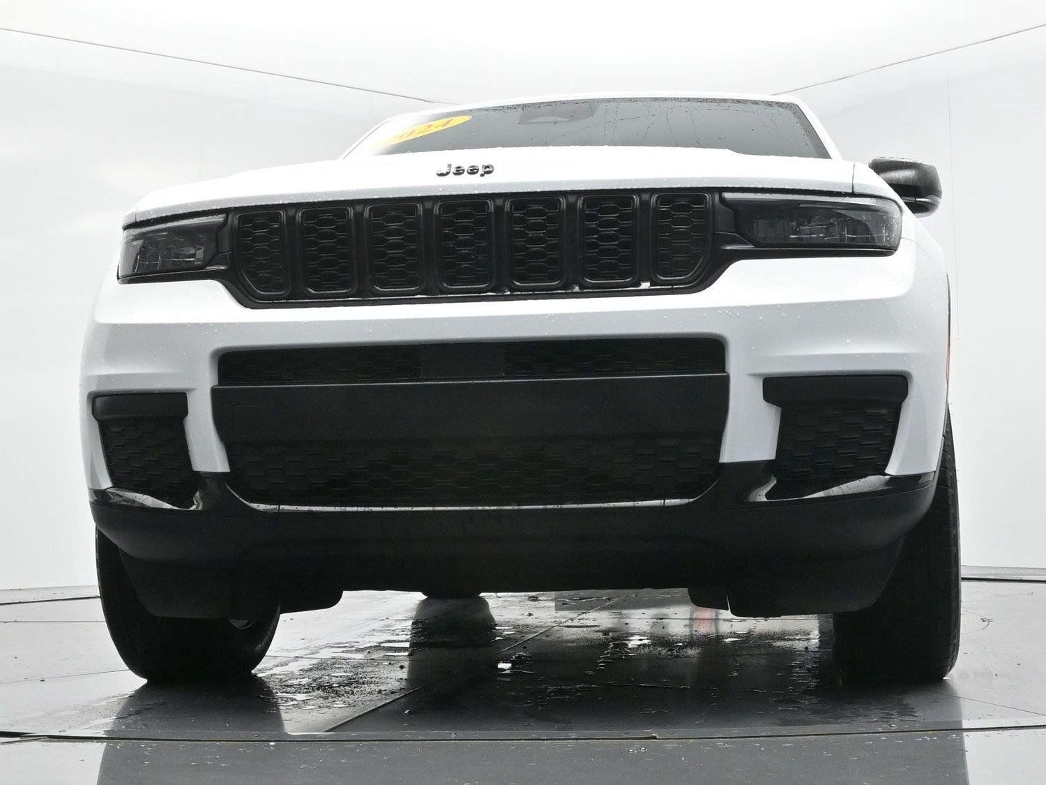 Used 2024 Jeep Grand Cherokee L Altitude AWD/4WD image 51