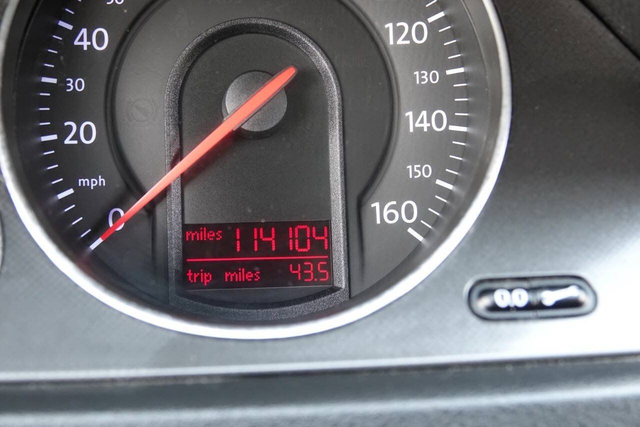 Used 2007 Volkswagen Passat 2.0T FWD image 90