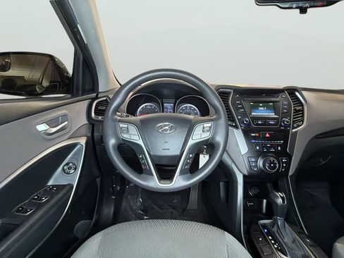 Used 2016 Hyundai Santa Fe SE AWD/4WD image 17
