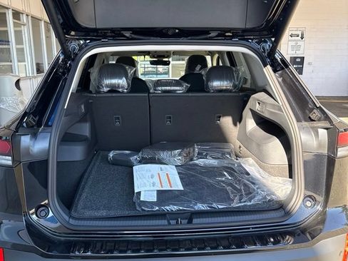 New 2026 Volkswagen Tiguan SE AWD/4WD image 15