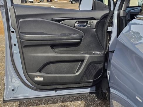 Used 2022 Honda Pilot Touring image 14