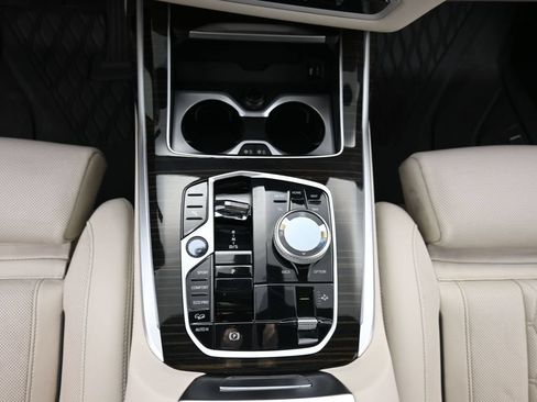 Used 2025 BMW X7 xDrive40i w/ Executive Package AWD/4WD image 14