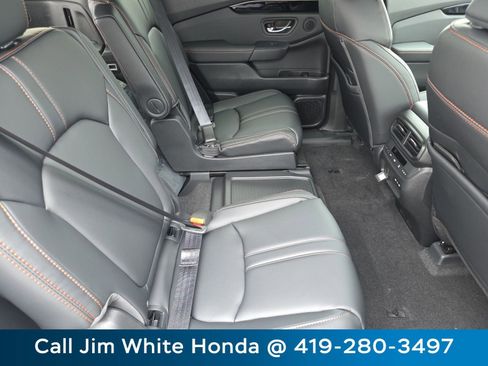 New 2025 Honda Pilot TrailSport image 16