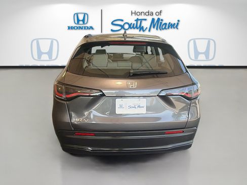 Used 2025 Honda HR-V LX image 6