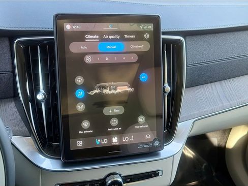 New 2026 Volvo XC90 T8 Ultra w/ Protection Package AWD/4WD image 16