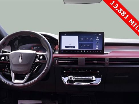 Used 2024 Lincoln Corsair Reserve w/ Equipment Group 201A image 18