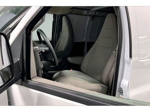 New 2025 Chevrolet Express 2500 image 10