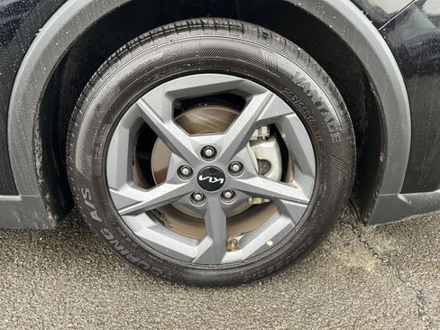 Used 2025 Kia K4 LXS image 29