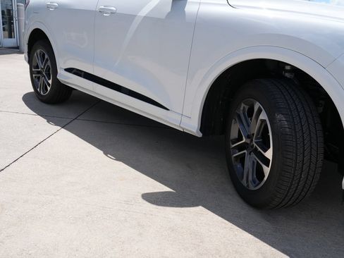 Used 2025 Audi Q5 Premium Plus w/ Premium Plus AWD/4WD image 12