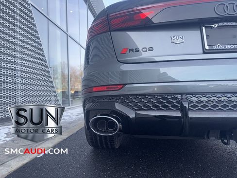 New 2025 Audi RS Q8 performance image 18