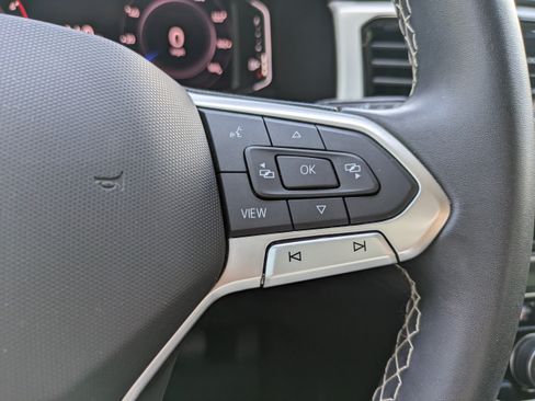 Certified 2023 Volkswagen Atlas SE FWD image 24