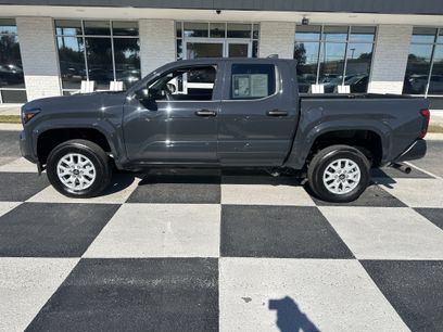 Used 2025 Toyota Tacoma SR