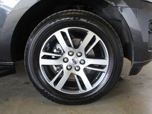 Used 2024 Ford Expedition XLT RWD image 25