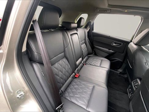 Certified 2025 Nissan Rogue Platinum w/ Platinum Premium Package image 28