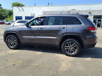 Used 2020 Jeep Grand Cherokee Laredo w/ 18" Wheel & 8.4" Radio Group image 1