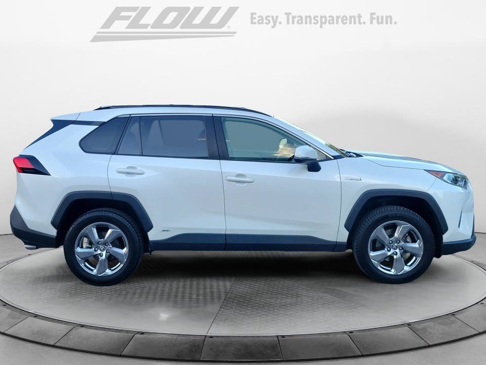 Used 2021 Toyota RAV4 XLE Premium AWD/4WD image 10