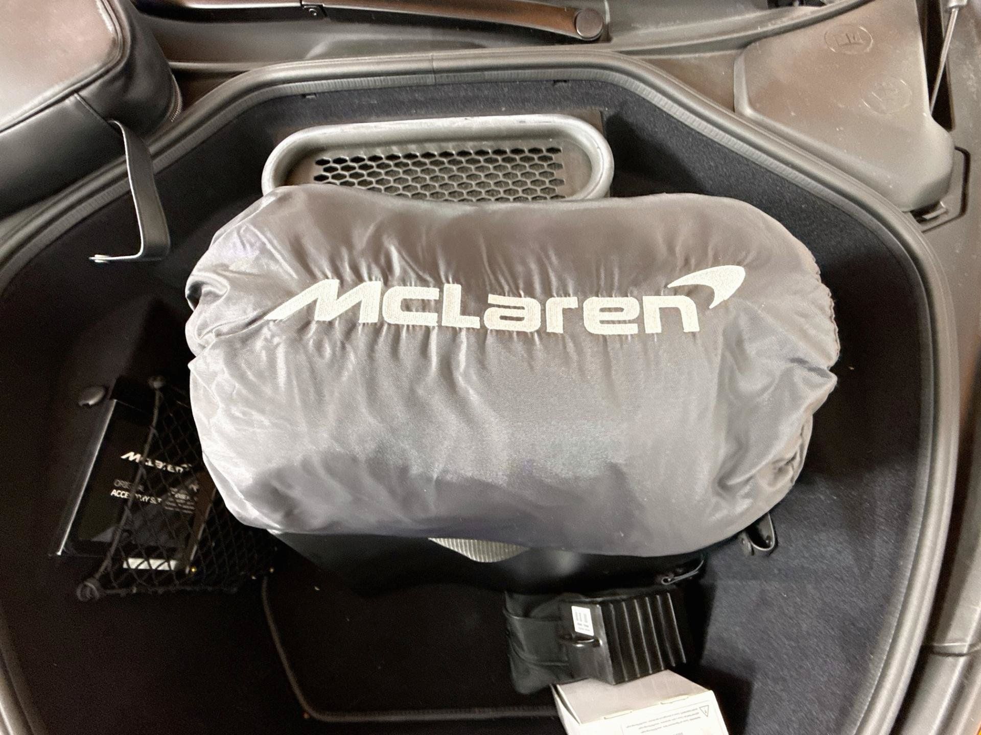 Used 2025 McLaren 750S RWD image 32