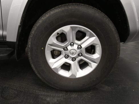 Certified 2024 Toyota 4Runner SR5 Premium image 29