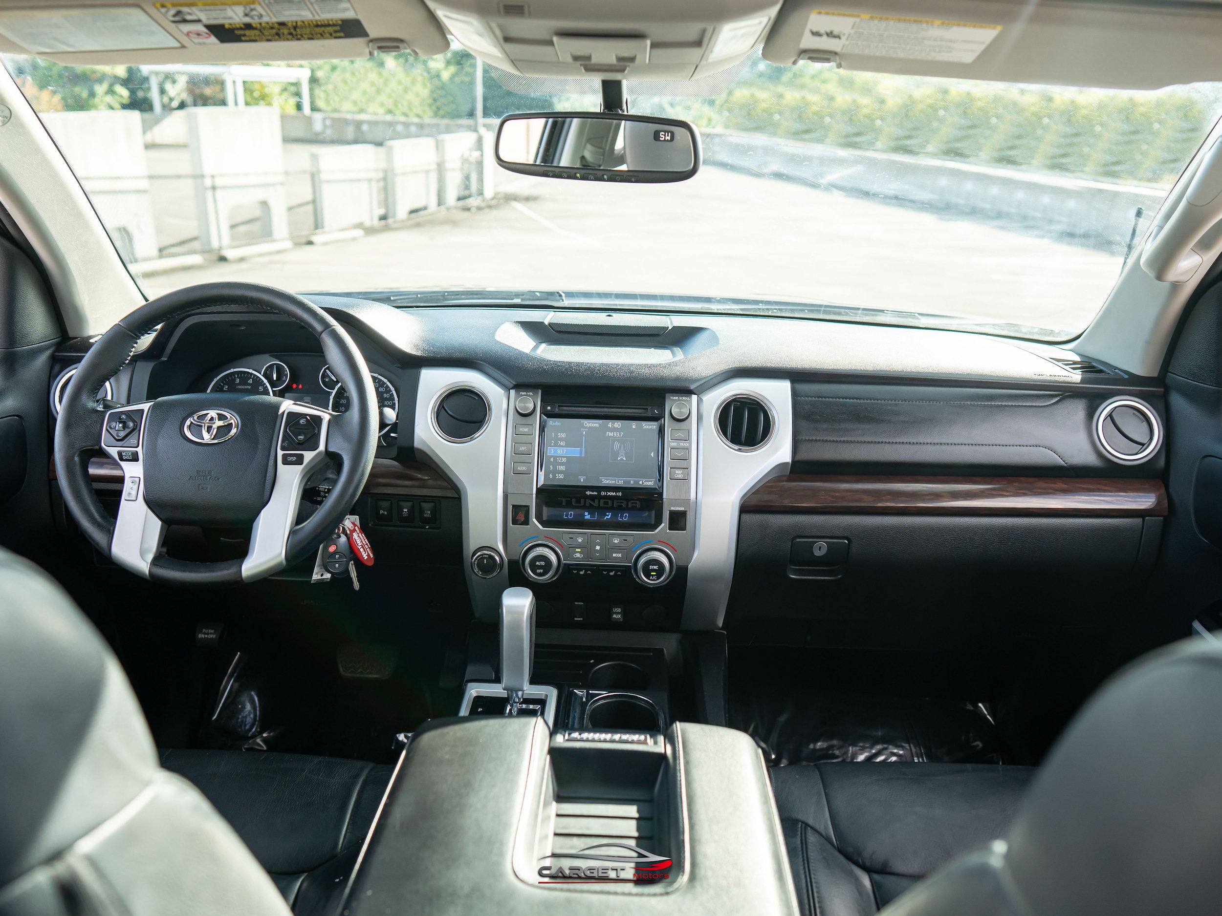 Used 2015 Toyota Tundra Limited w/ Limited Premium Package AWD/4WD image 14