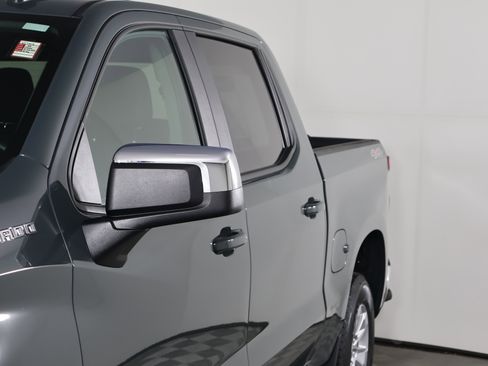 Used 2025 Chevrolet Silverado 1500 LT image 13