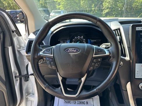 Used 2023 Ford Edge SEL image 17