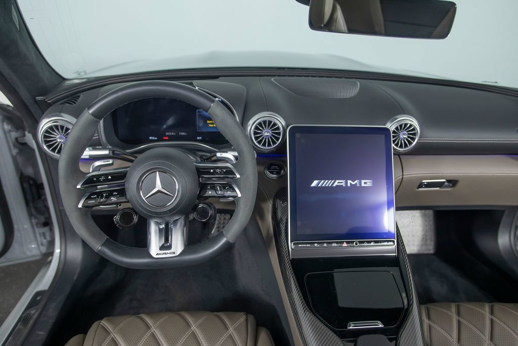 Used 2022 Mercedes-Benz SL 63 AMG 4MATIC image 36