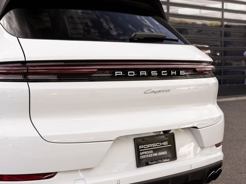 New 2025 Porsche Cayenne image 12