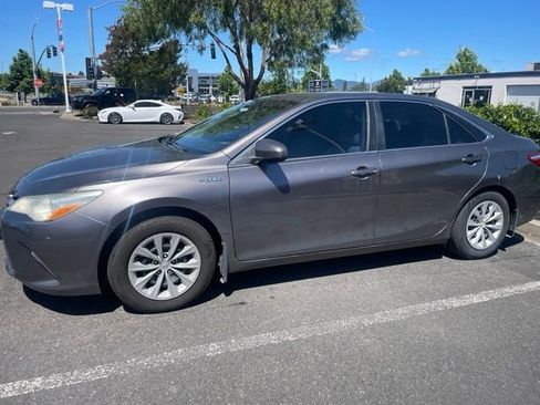 Used 2015 Toyota Camry LE FWD image 14