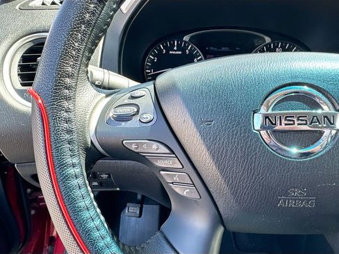 Used 2014 Nissan Pathfinder SL w/ SL Tech Package image 24