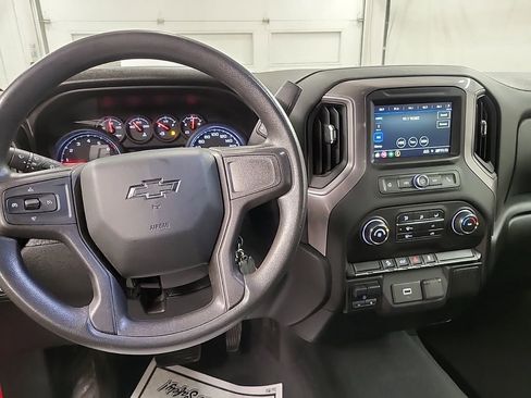 Used 2020 Chevrolet Silverado 1500 Custom Trail Boss w/ Custom Convenience Package image 8