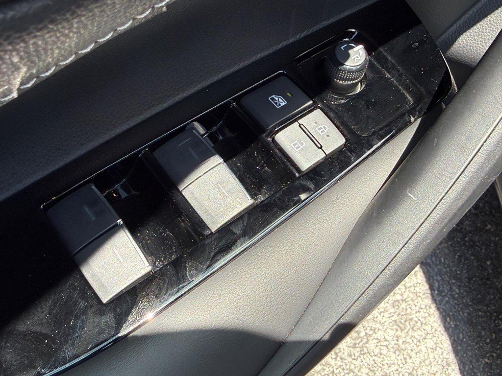 Certified 2024 Toyota Corolla SE FWD image 16