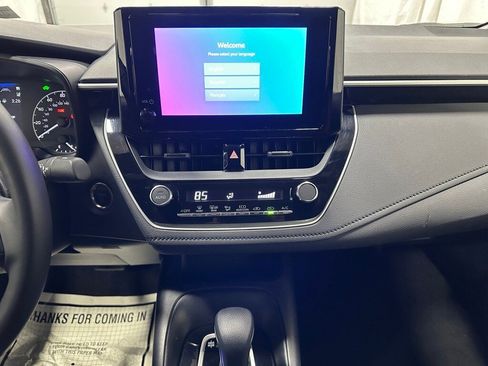 Used 2025 Toyota Corolla SE image 25