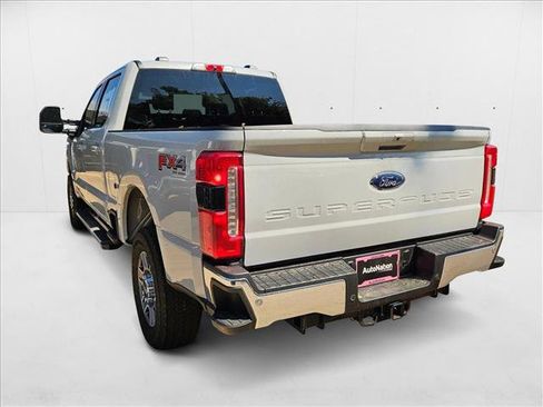 New 2026 Ford F250 Lariat w/ FX4 Off-Road Package image 9