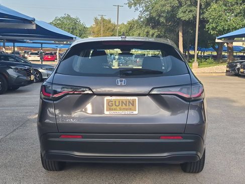 Certified 2025 Honda HR-V LX image 4