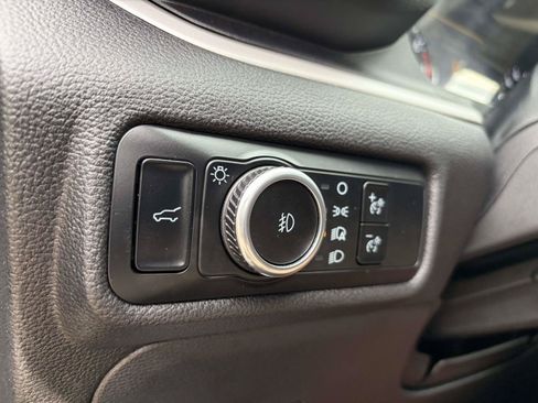 Used 2024 Ford Explorer XLT w/ Equipment Group 202A AWD/4WD image 17