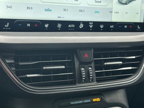 Certified 2025 Ford Escape Platinum image 21