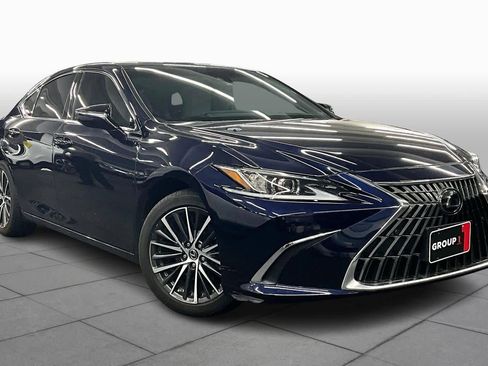 Used 2024 Lexus ES 350 image 3