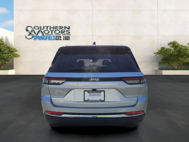 New 2026 Jeep Grand Cherokee Laredo X AWD/4WD image 4