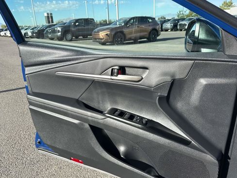 Used 2025 Toyota Camry SE FWD image 12