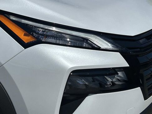 New 2026 Nissan Rogue SV AWD/4WD image 10