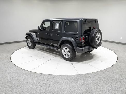 Used 2019 Jeep Wrangler Unlimited Sport S AWD/4WD image 32