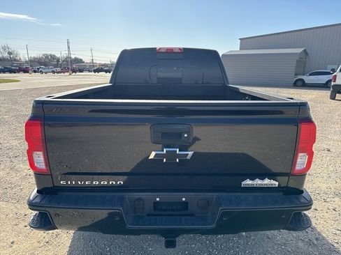 Used 2018 Chevrolet Silverado 1500 High Country image 7