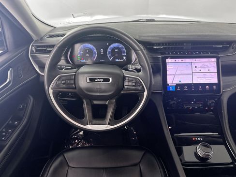 Used 2023 Jeep Grand Cherokee L Limited RWD image 23