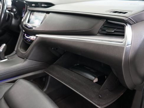 Used 2017 Cadillac XT5 Luxury w/ Driver Awareness Package image 41